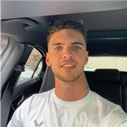Maxence, 25ans je suis capable d’enseigner les cours de primaires aux enfants je le fais déjà pour ma nièce de 6ans :)